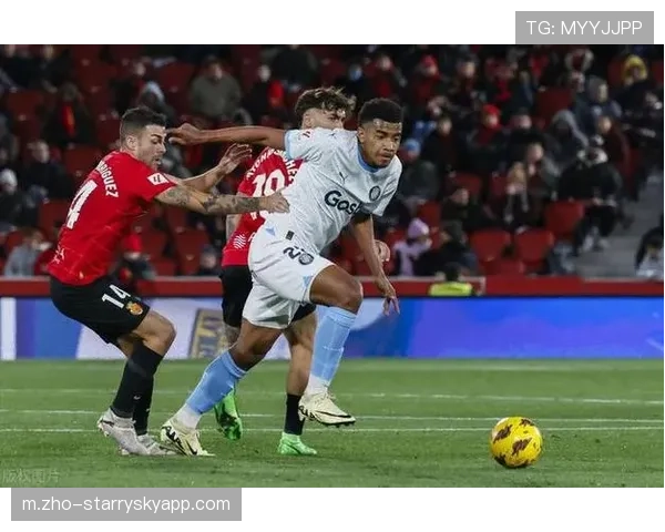 皇马客胜贝蒂斯一役阿韦洛亚变阵三后卫 临场调整激活边路攻防转换